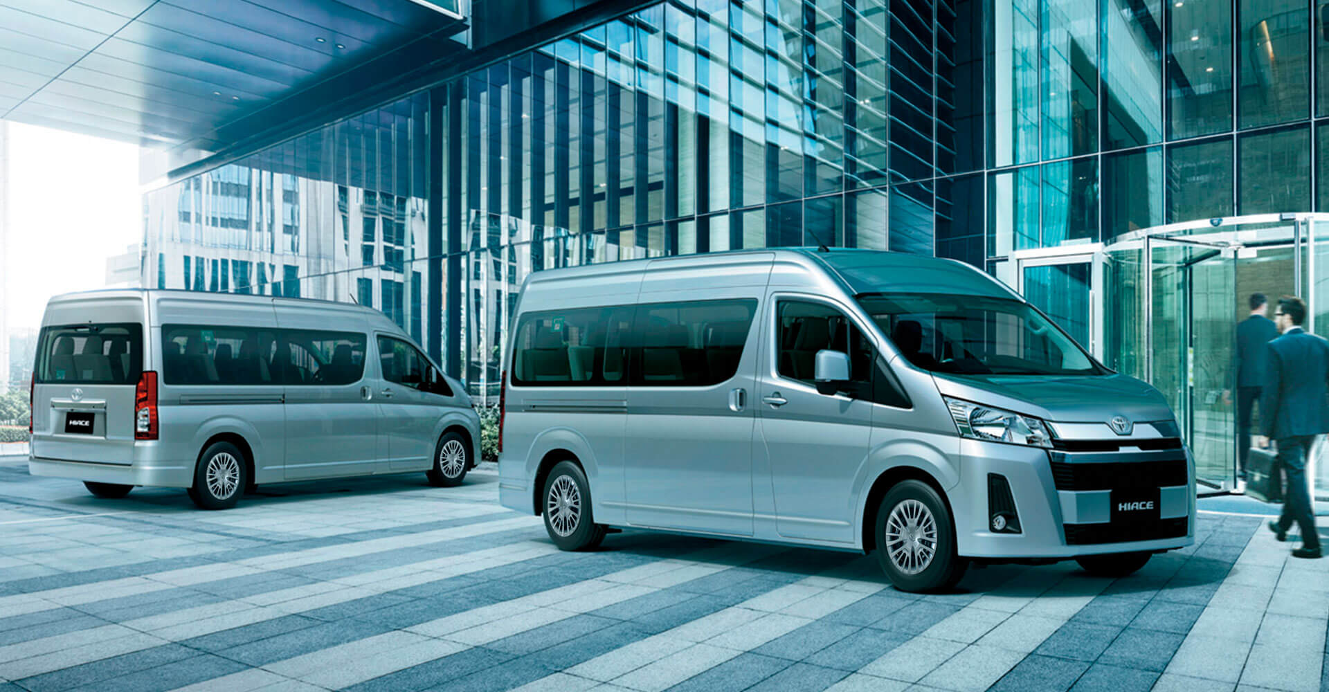 Conoce las cualidades y características de Toyota Hiace Microbus Toyota